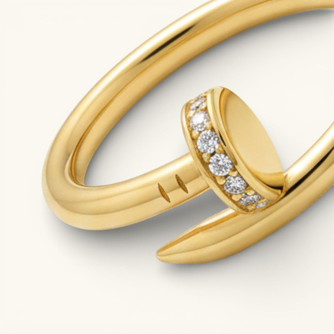 Elegance Deluxe Ring