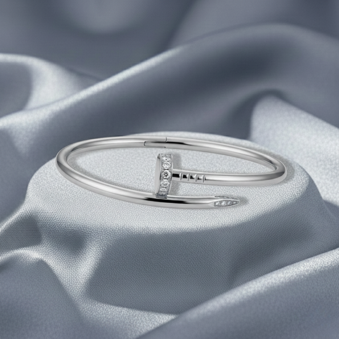 Elegance Nail Deluxe 18K Gold